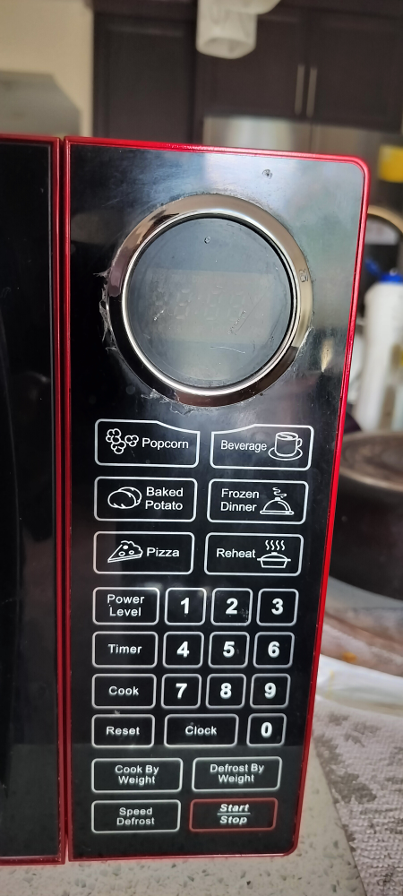 RCA Red Microwave Oven - Model RMW995-RED - photo 2