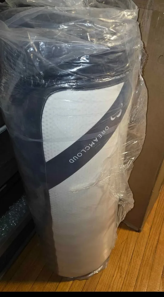 DreamCloud 12" Queen Mattress - Classic Hybrid image indicator(3)