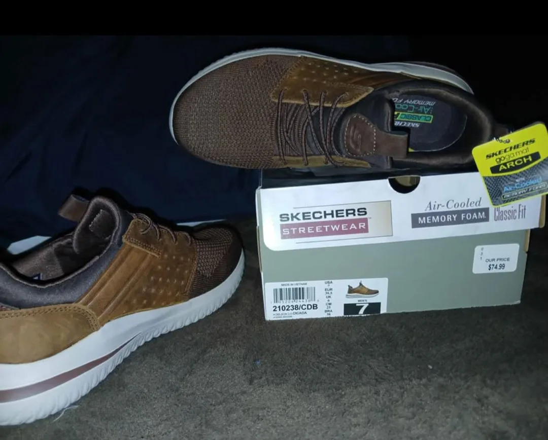 Skechers Streetwear 7M Brown Sneakers thumbnail