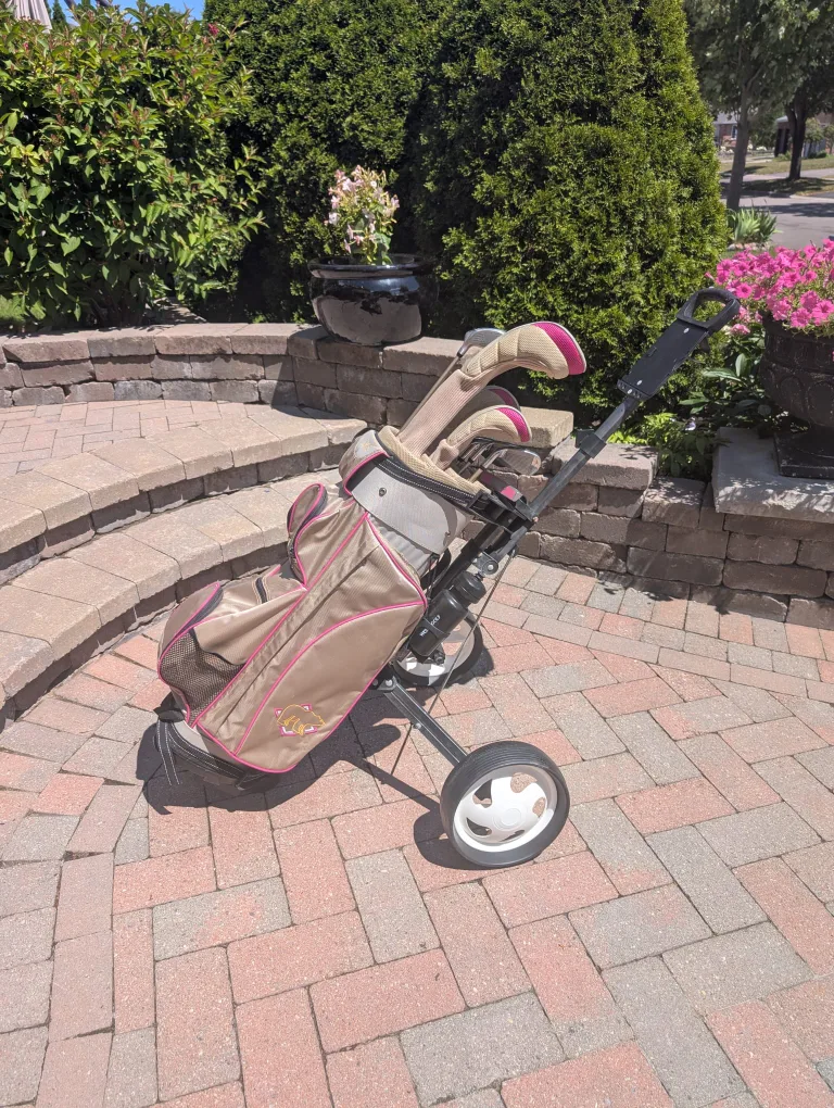 Ladies Golf Club Set with Bag & Cart - graphite shaft thumbnail