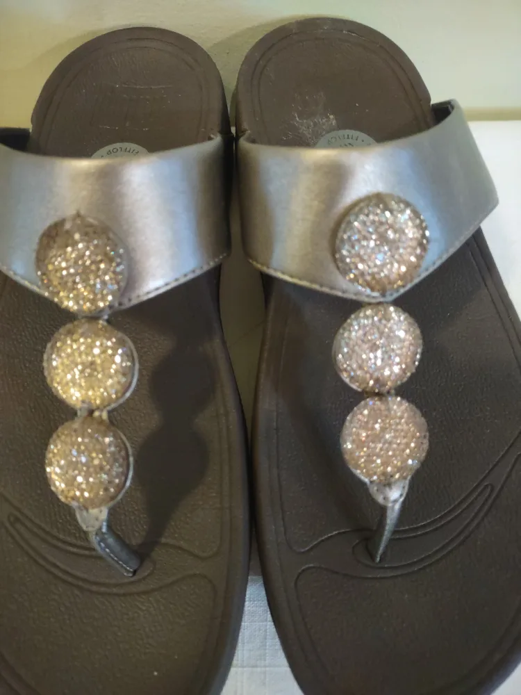 Fitflop A68-012 US 7 Sandals image indicator(6)