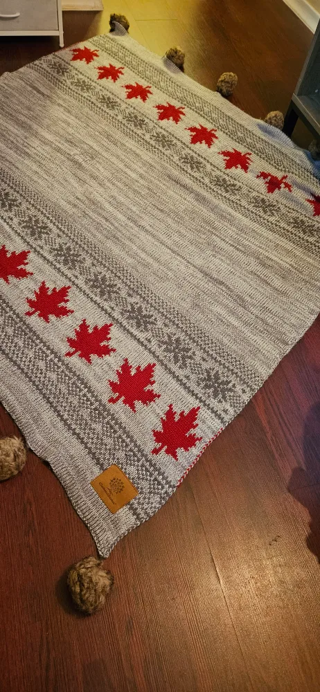 Canadian Blanket with Maple Leaf Design image indicator(2)
