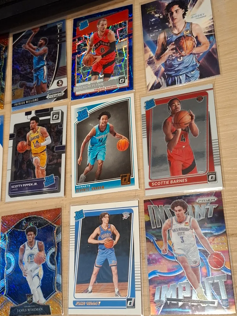 Basketball Trading Cards Lot RC image indicator(2)
