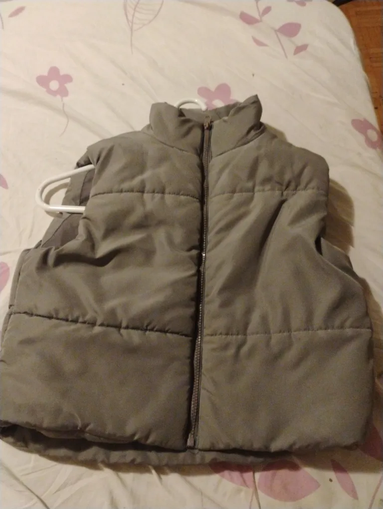 Forever 21 Puffer Vest - Size S thumbnail