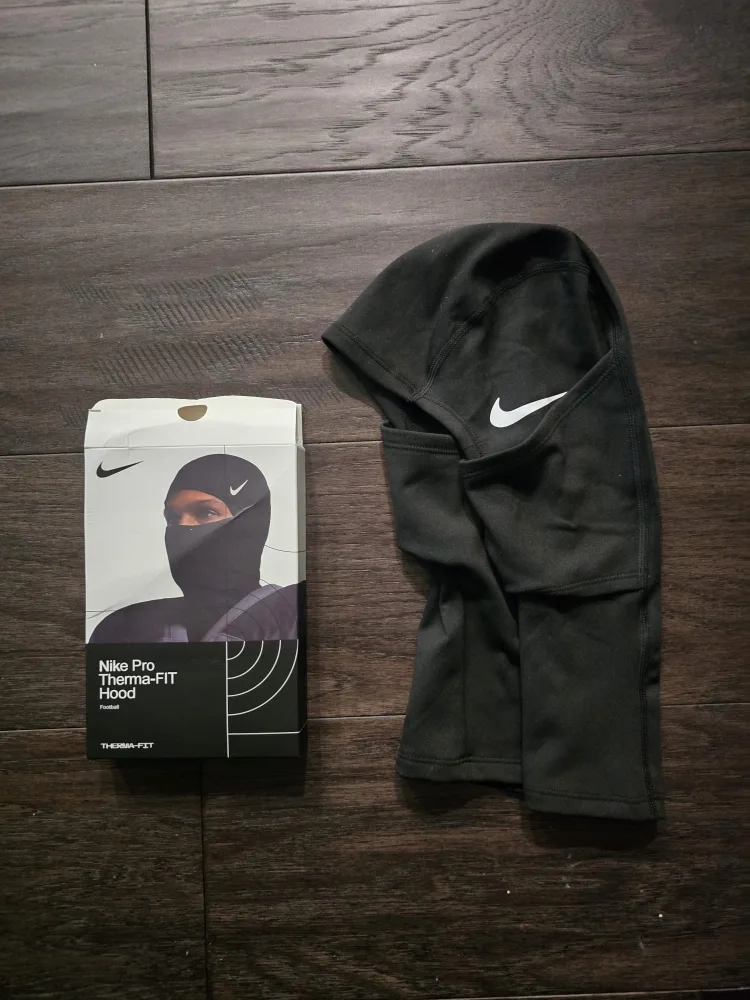 �⚠️ Nike SKI MASK ⚠️ (NEVER WORN) image indicator(3)