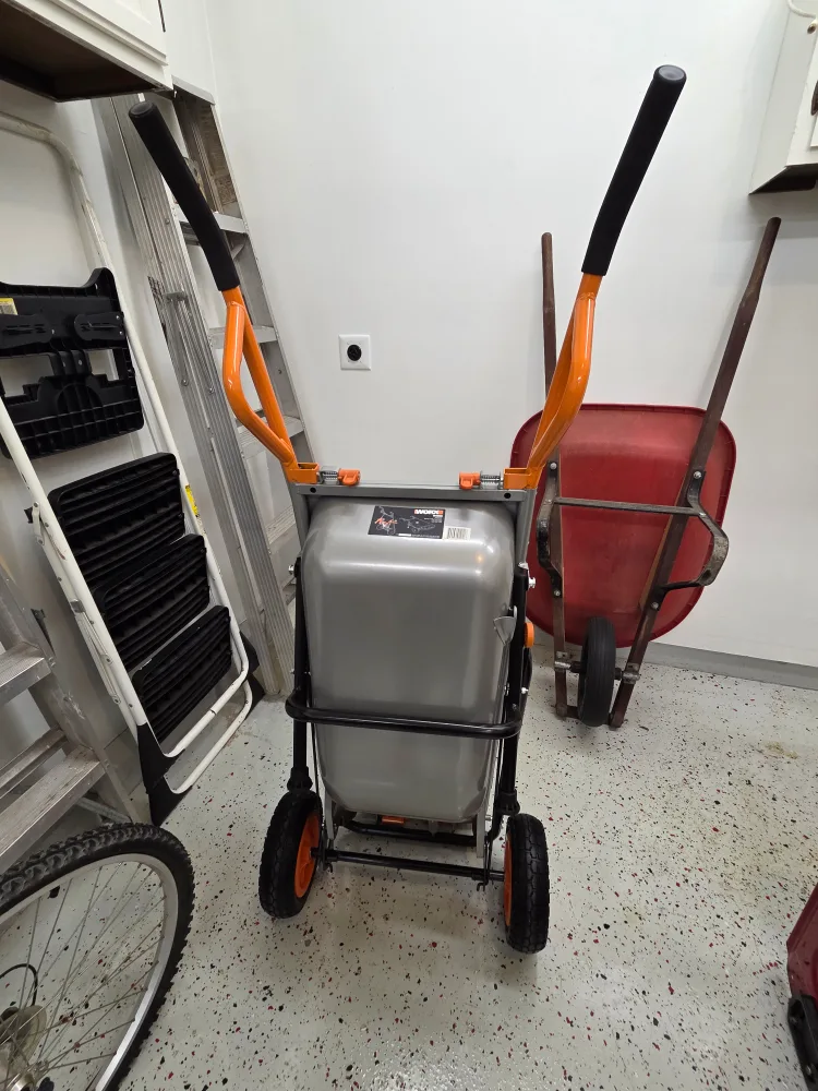 WORX Aerocart Wheelbarrow thumbnail