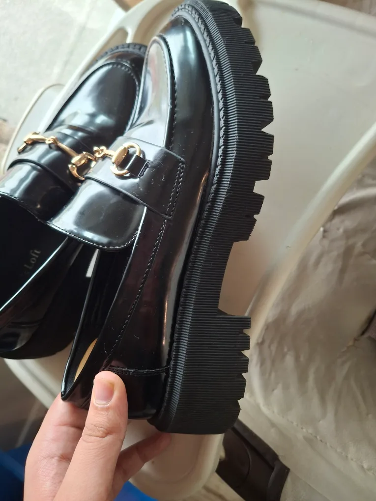 Charlotte's Loft Black Loafers - Size 37 image indicator(2)