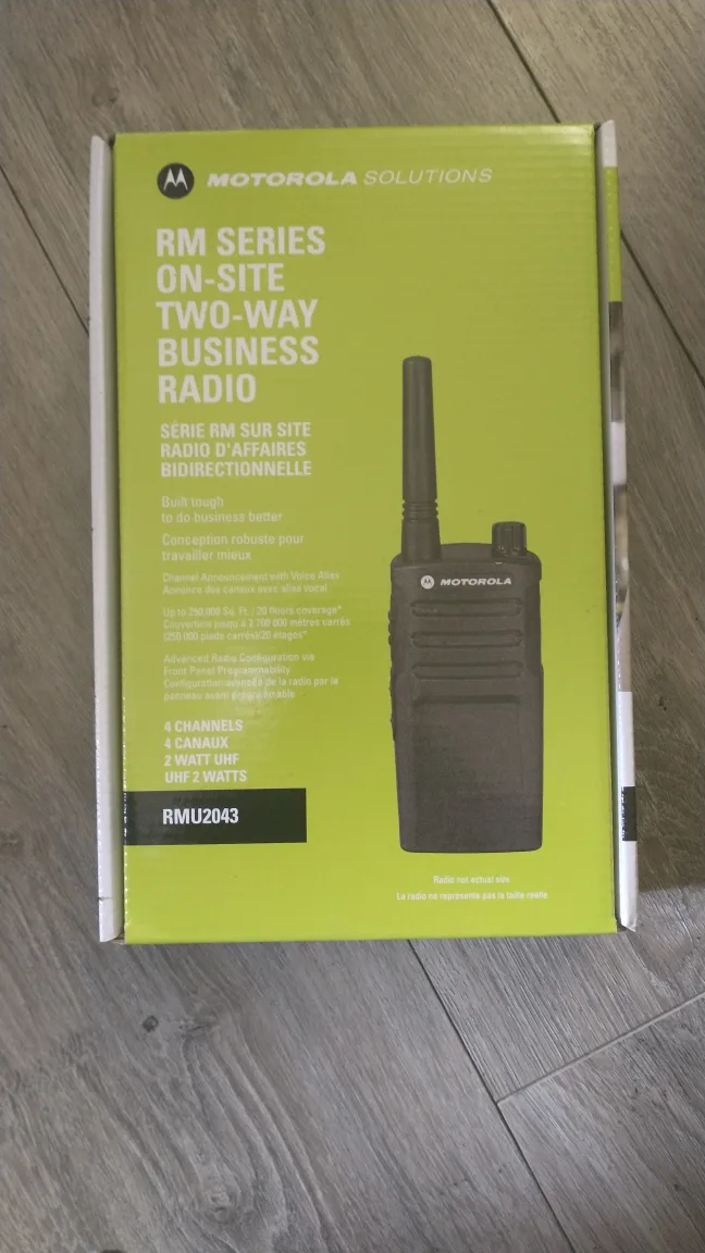 Motorola RM Series On-Site Two-Way Business Radio RMU2043 thumbnail