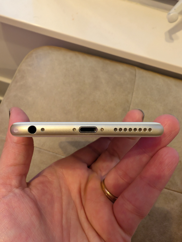 Apple iPhone 6s Gold - photo 3