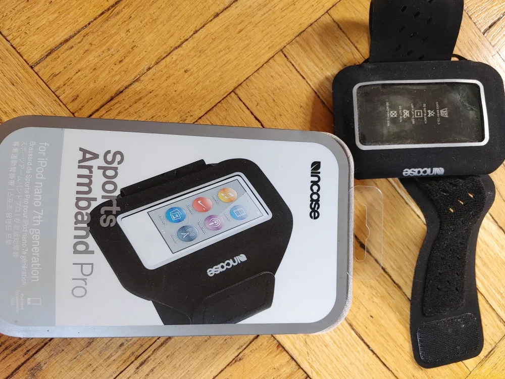 Incase Sports Armband Pro for iPod Nano 7th Gen thumbnail