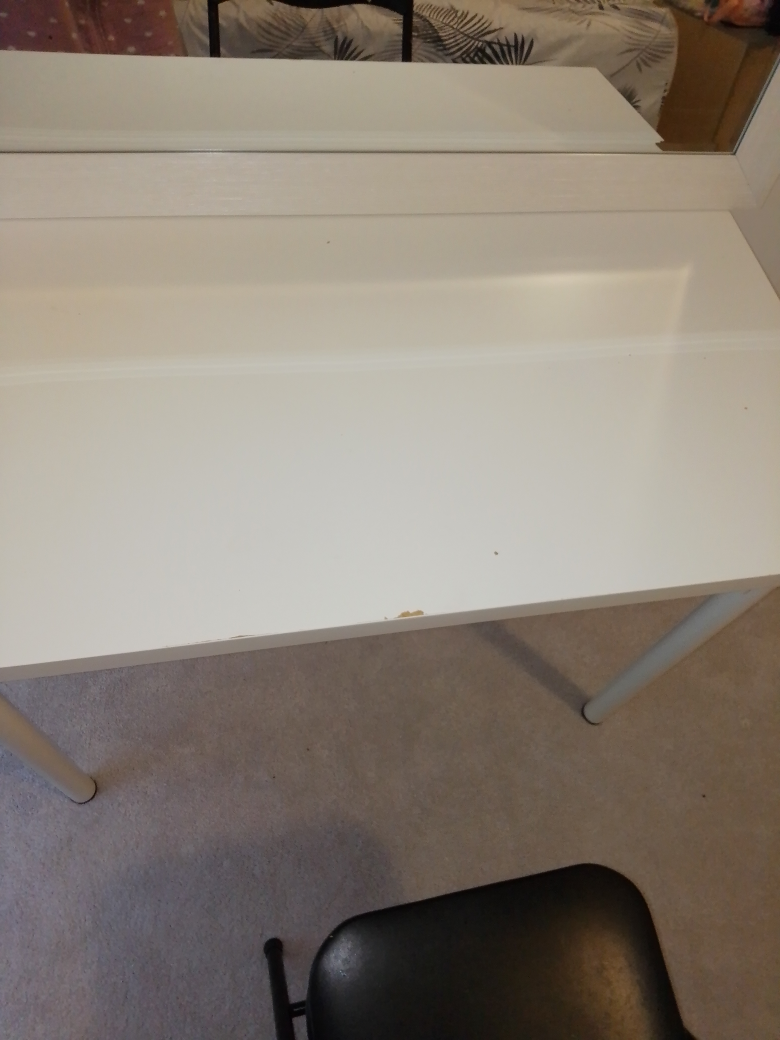White Vanity Table with Mirror - photo 5