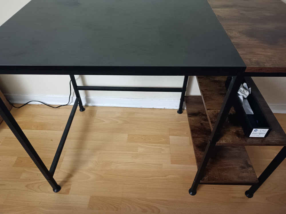 used like new table - photo 3