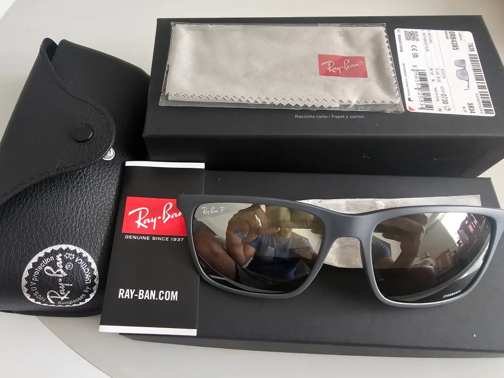 Ray-Ban RB4385 Matte Grey Polarized Sunglasses thumbnail