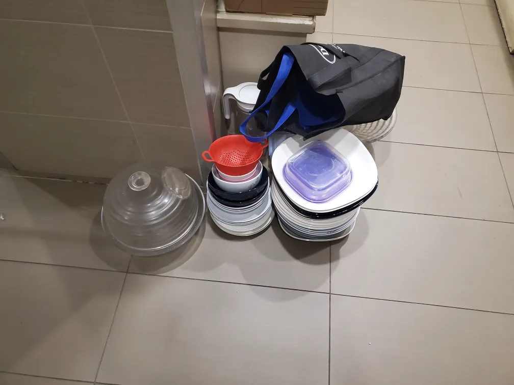 Variety of kitchenware thumbnail
