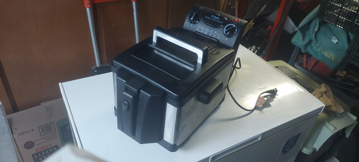 T-fal Family Pro FR4022 Deep Fryer