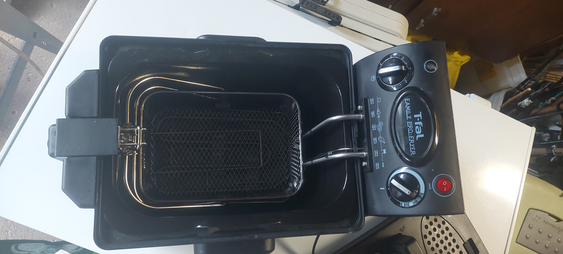 T-fal Family Pro FR4022 Deep Fryer - photo 3