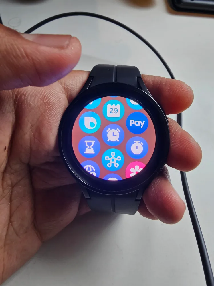 Samsung Galaxy Watch 5 pro - Black - NEW - 16GB image indicator(2)