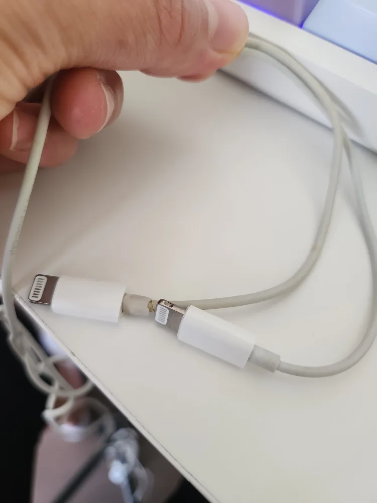 Apple EarPods with Lightning Connector 2sets image indicator(2)