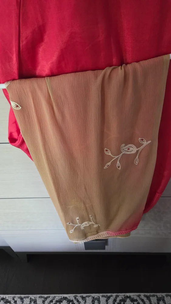 Beige & Pink Salwar Kameez image indicator(4)