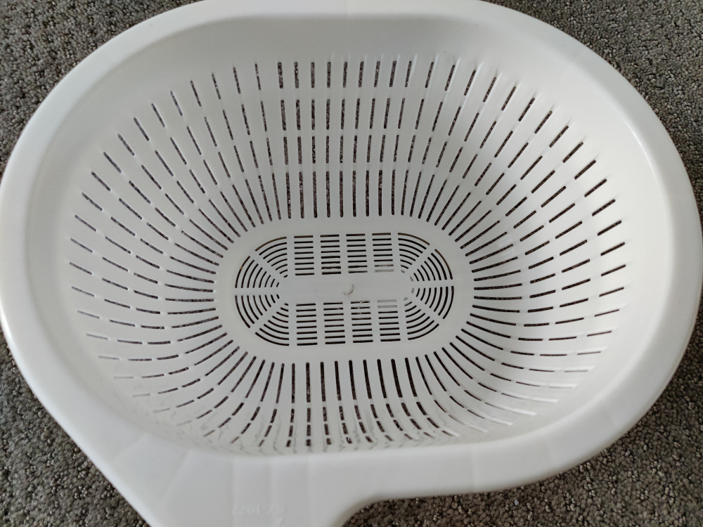 Colander / Strainer - White Oval with Hanging Hook - photo 3