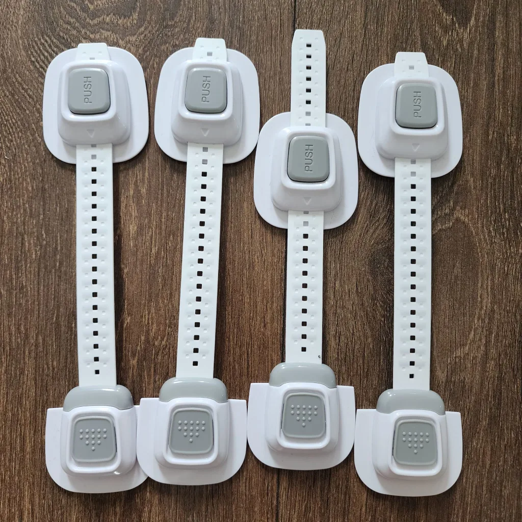 4 Child Safety Locks - White thumbnail