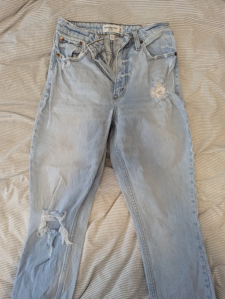 Take all $10 - Jeans & Lululemon Pants Bundle image indicator(3)