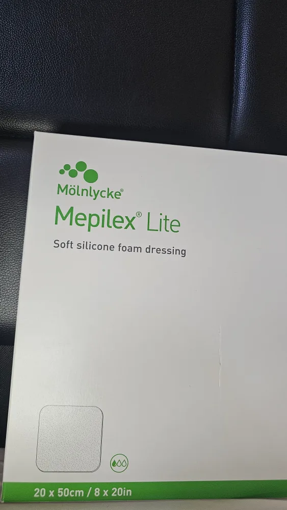 New Mepilex Lite Soft Silicone Foam Dressing, 6x6 in image indicator(2)