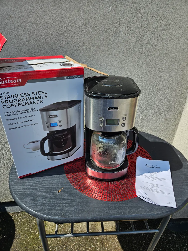 Sunbeam 12-Cup Stainless Steel Coffeemaker thumbnail