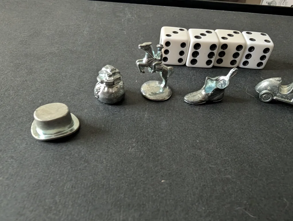 Monopoly Game Pieces & Dice image indicator(2)