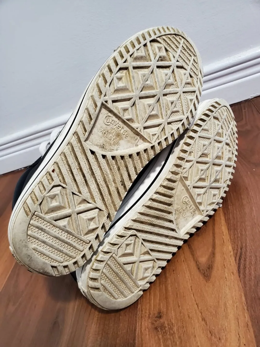 Converse All Star High Top Leather Thinsulate Boots - Size 8.5 W image indicator(6)