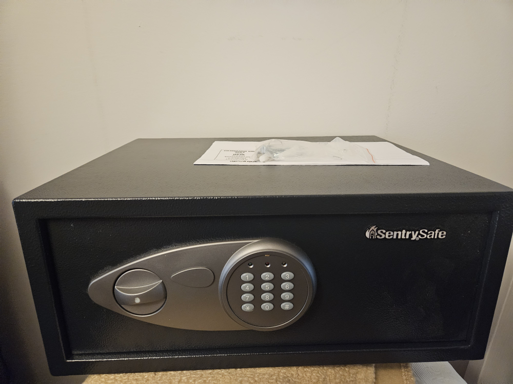 Safe - SentrySafe - Black X075 - 0.7 cu.ft. - photo 2