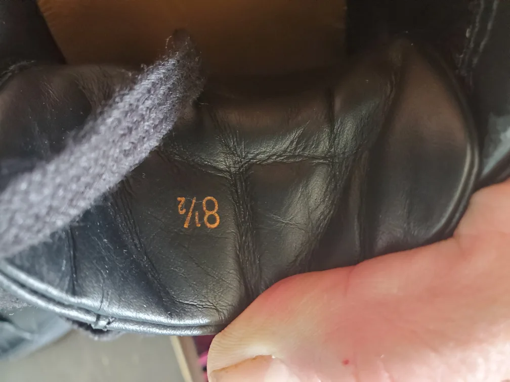 Good man Black Leather Sneakers - Size 8.5 thumbnail