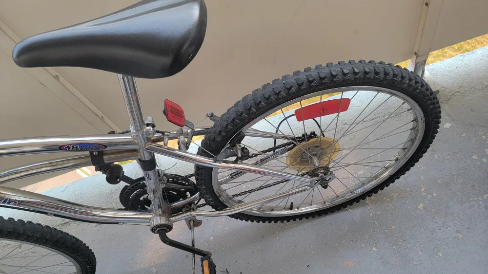 Supercycle Bullet Chrome 24" Mountain Cruiser Bicycle – 18-Speed image indicator(5)