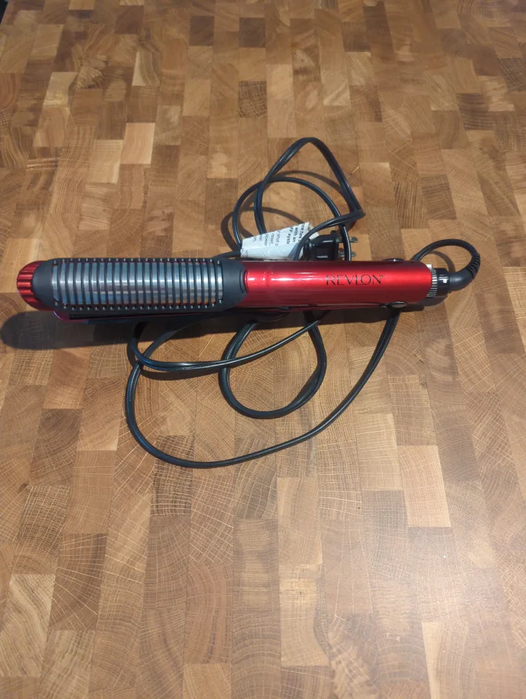 Revlon Hair Straightener - Works Great image indicator(2)