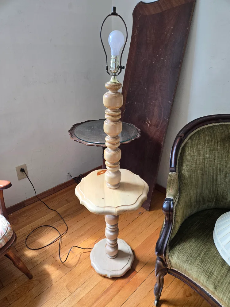 Vintage Wooden Floor Lamp image indicator(2)