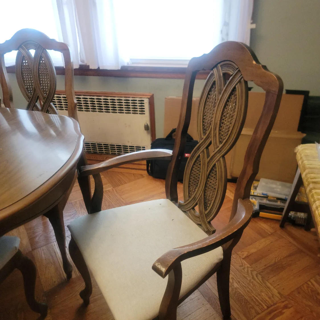 Vintage Dining Table with 6 Chairs image indicator(2)