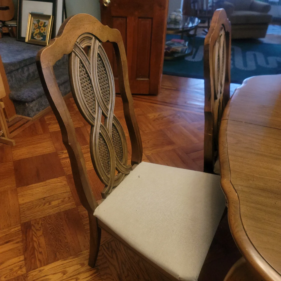Vintage Dining Table with 6 Chairs image indicator(3)