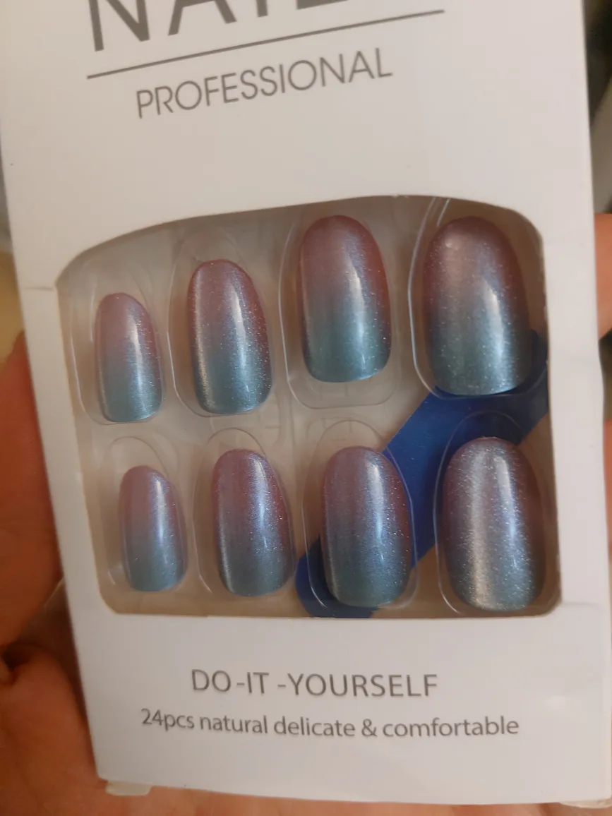 Professional DIY Press-On Nails - 24pcs thumbnail