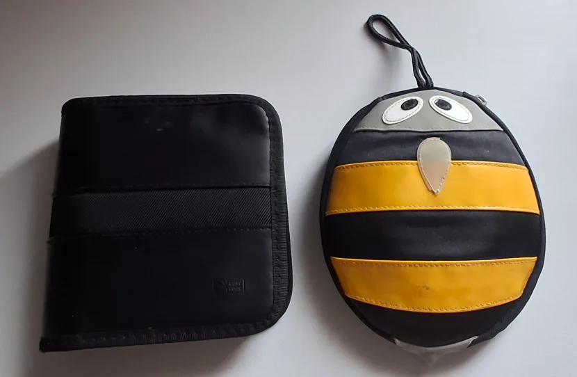 CD & DVD CASE HOLDER thumbnail