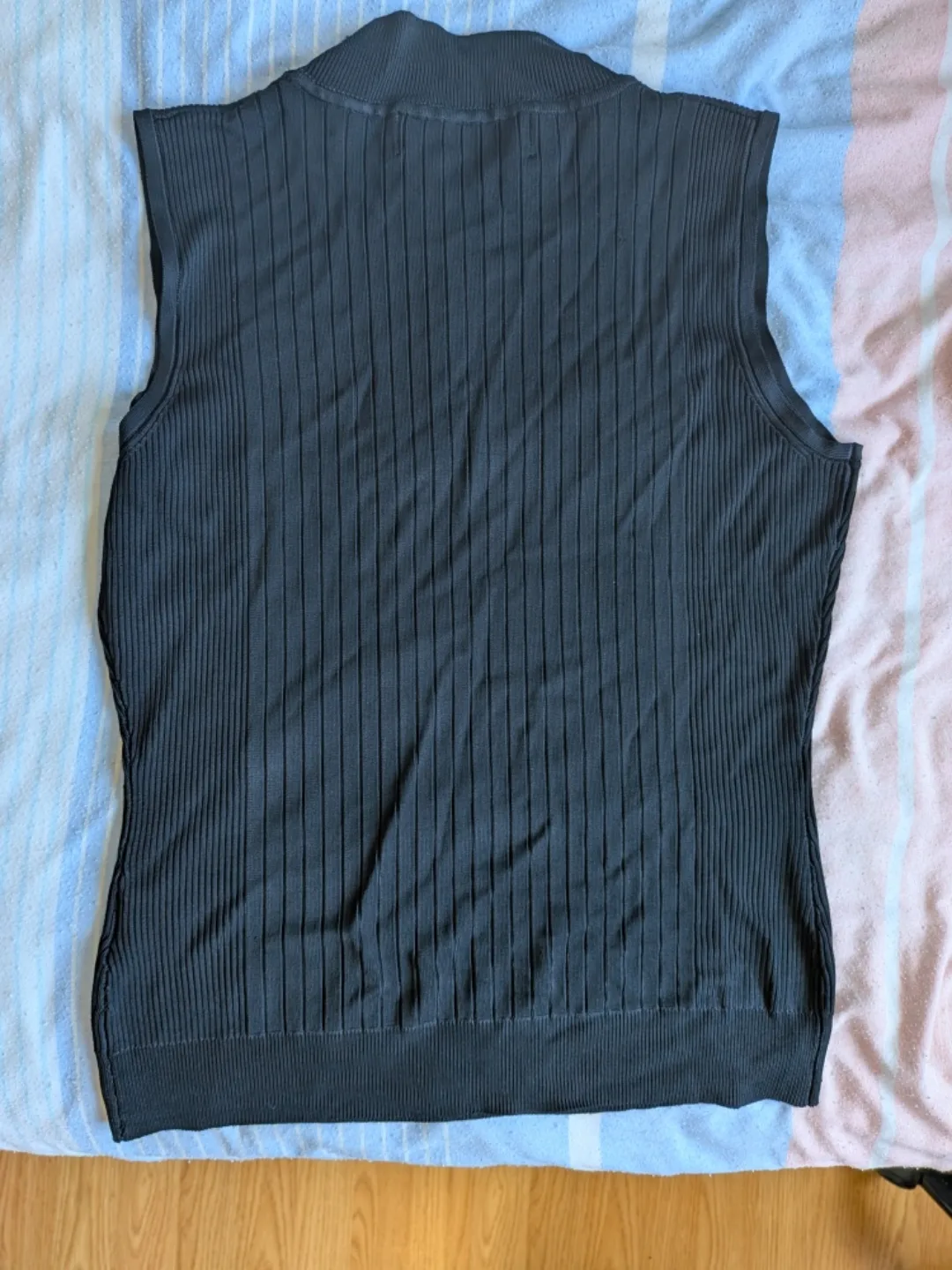 Melanie Lyne Black Sleeveless Knit Top - Size L image indicator(2)