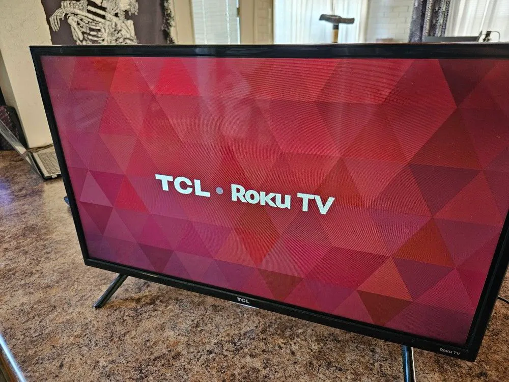 TCL 43" 4K UHD Roku Smart tv. delivery thumbnail