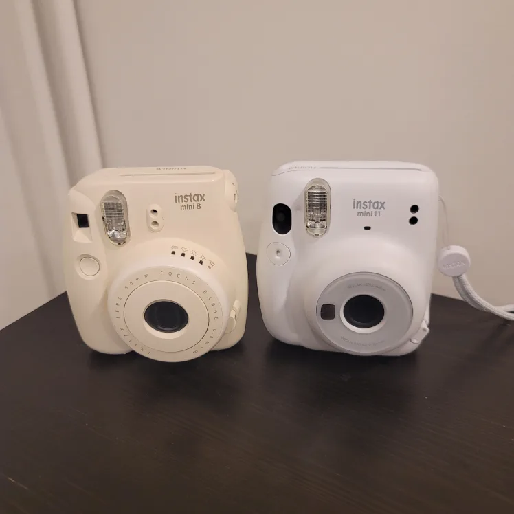 Fujifilm Instax Mini Cameras thumbnail