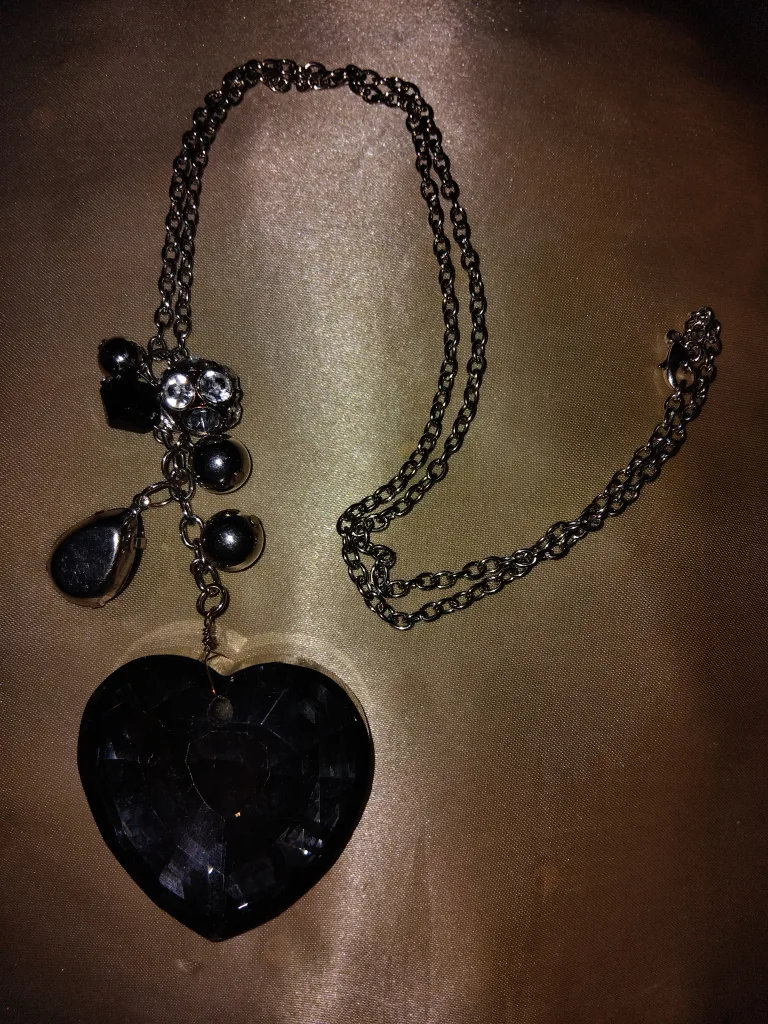 Heart Pendant Necklace thumbnail