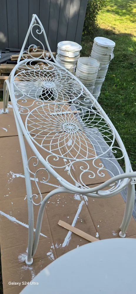 White Metal Garden Bench thumbnail