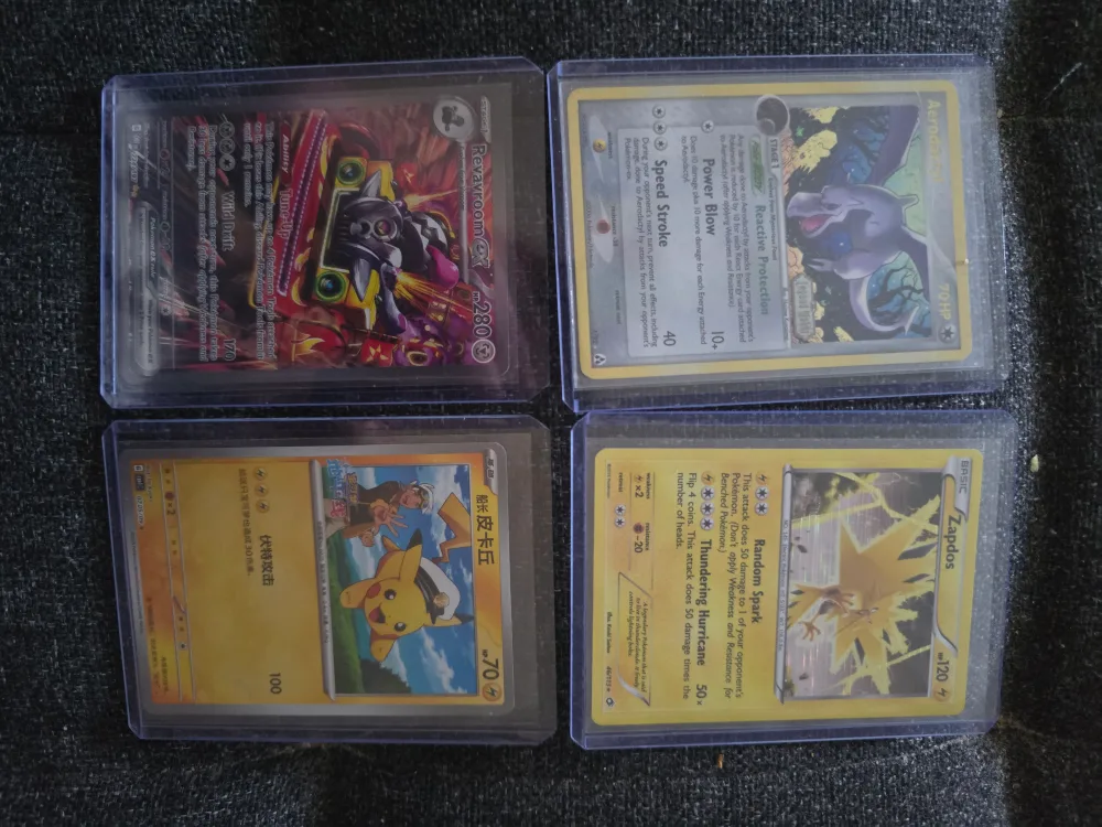 4 Pokémon Trading Cards mint condition thumbnail