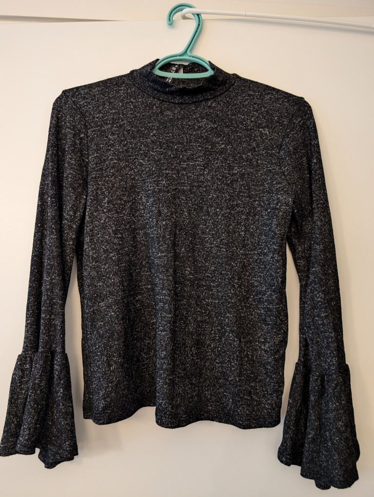 Design Lab Long Sleeve Top - Size M/M