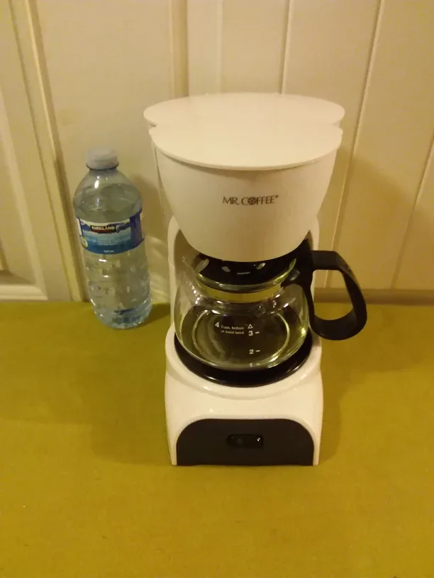 Mr. Coffee 4-Cup Coffee Maker ☕ 🇨🇦 thumbnail