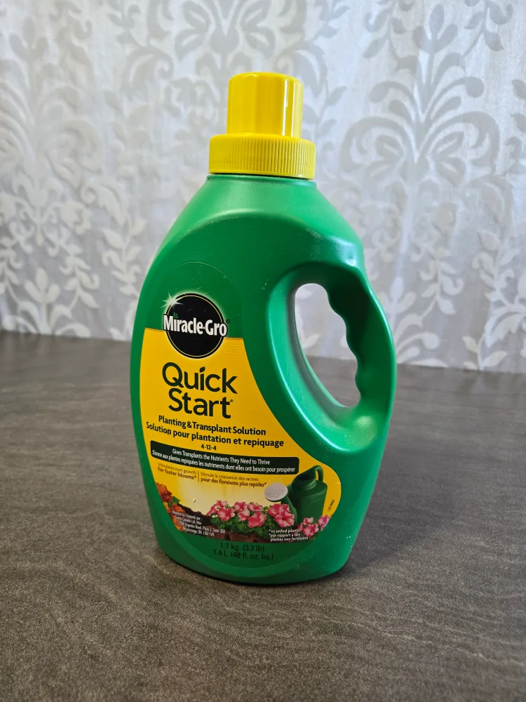 Miracle-Gro Quick Start Planting Solution thumbnail