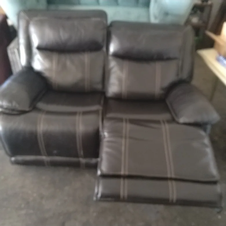 recliner good condition thumbnail