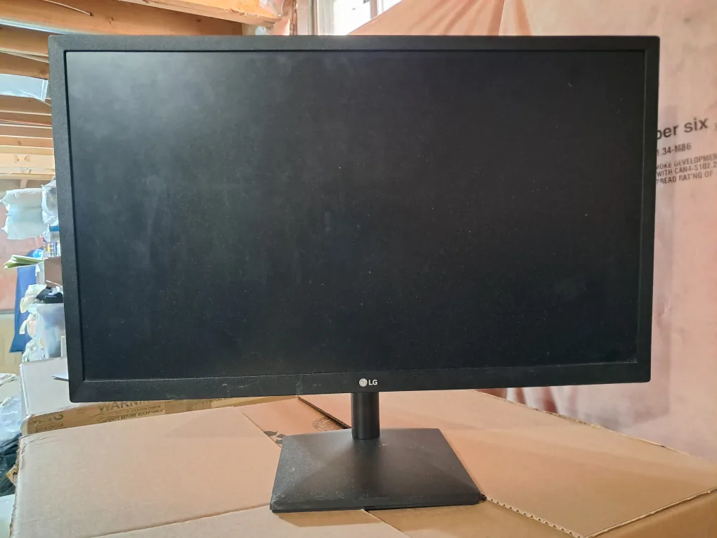 LG Monitor - Black thumbnail